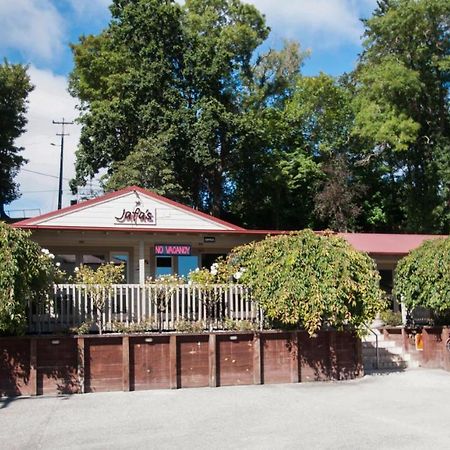 Jafa'S Motels Lawrence Εξωτερικό φωτογραφία