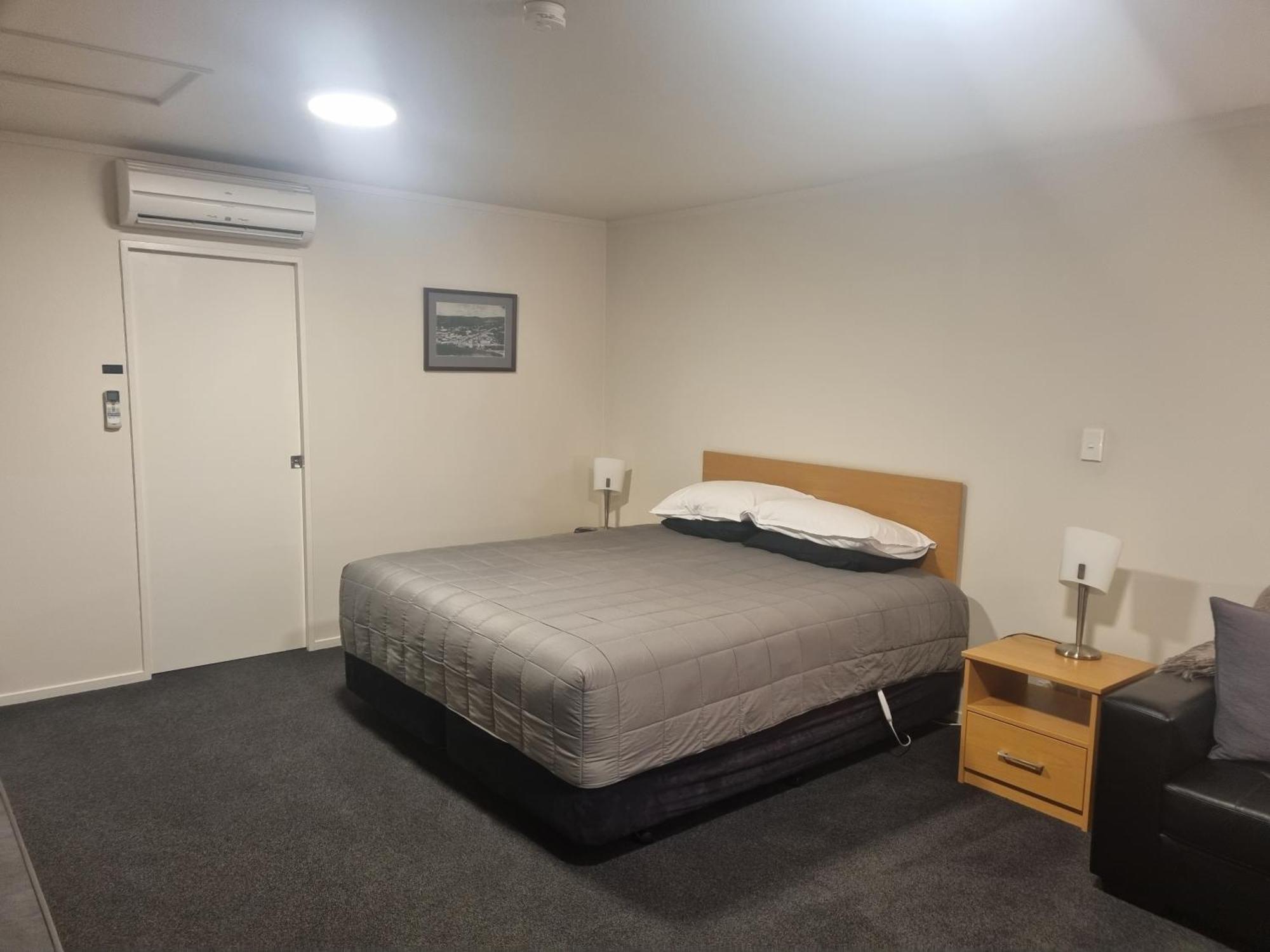 Jafa'S Motels Lawrence Εξωτερικό φωτογραφία