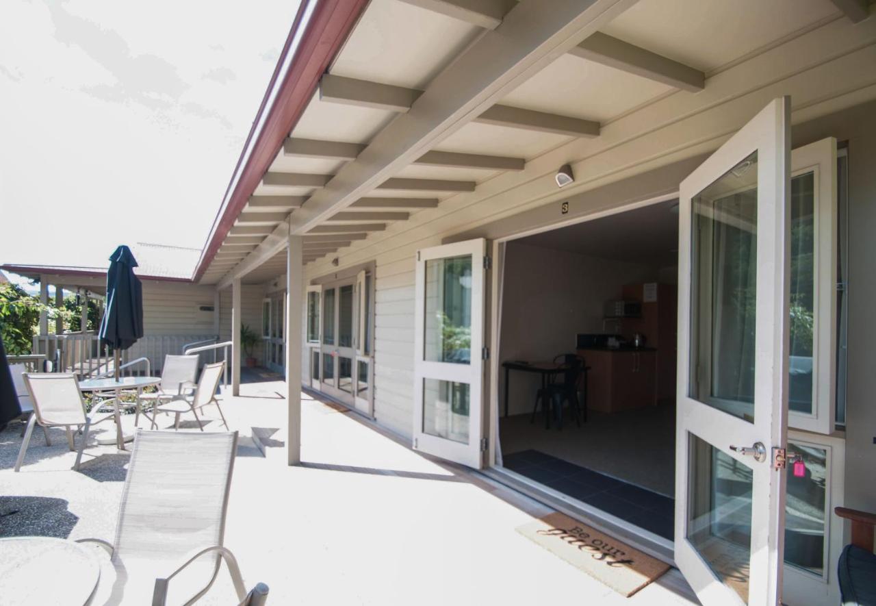 Jafa'S Motels Lawrence Εξωτερικό φωτογραφία