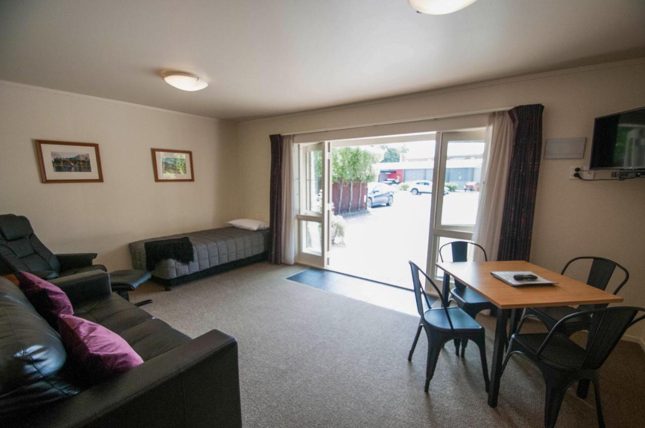 Jafa'S Motels Lawrence Εξωτερικό φωτογραφία