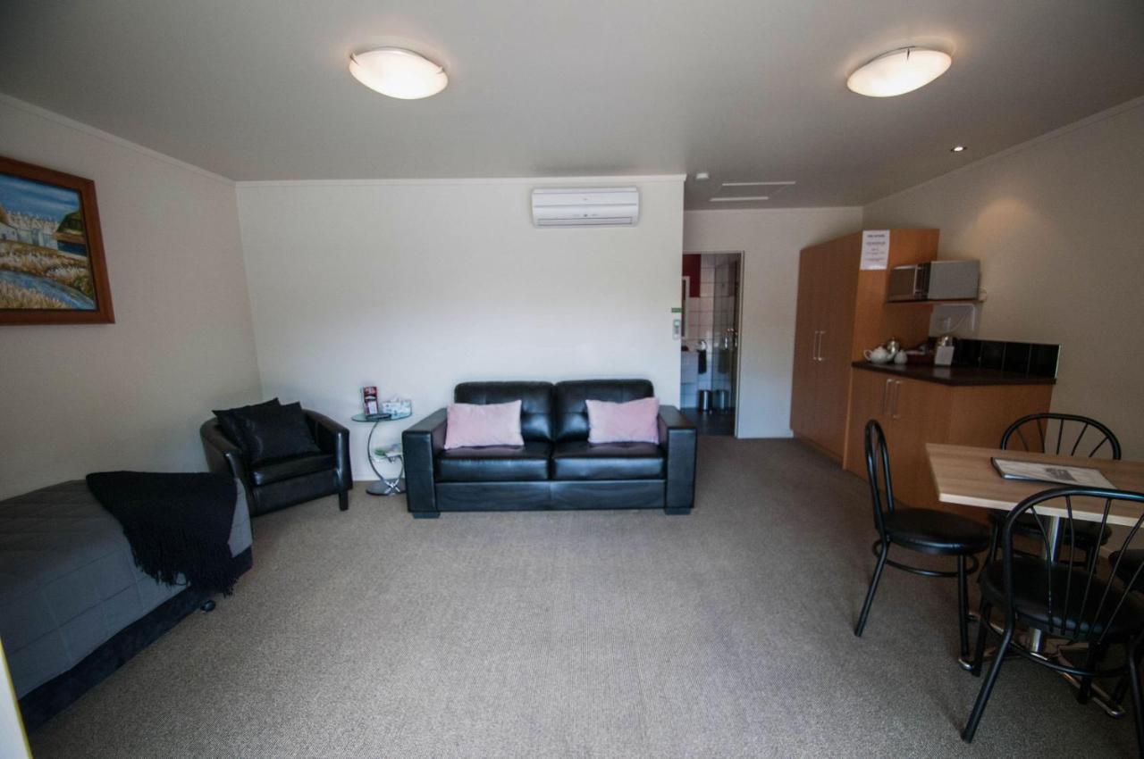 Jafa'S Motels Lawrence Εξωτερικό φωτογραφία