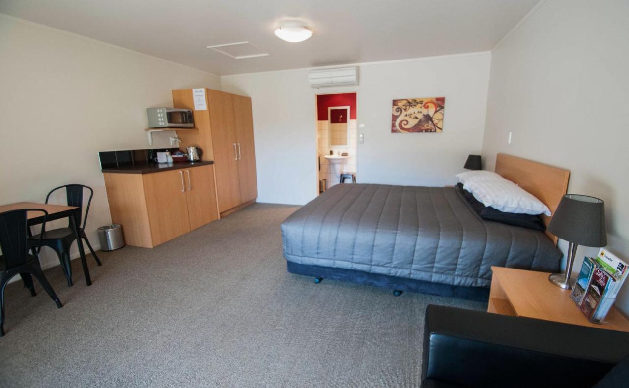 Jafa'S Motels Lawrence Εξωτερικό φωτογραφία